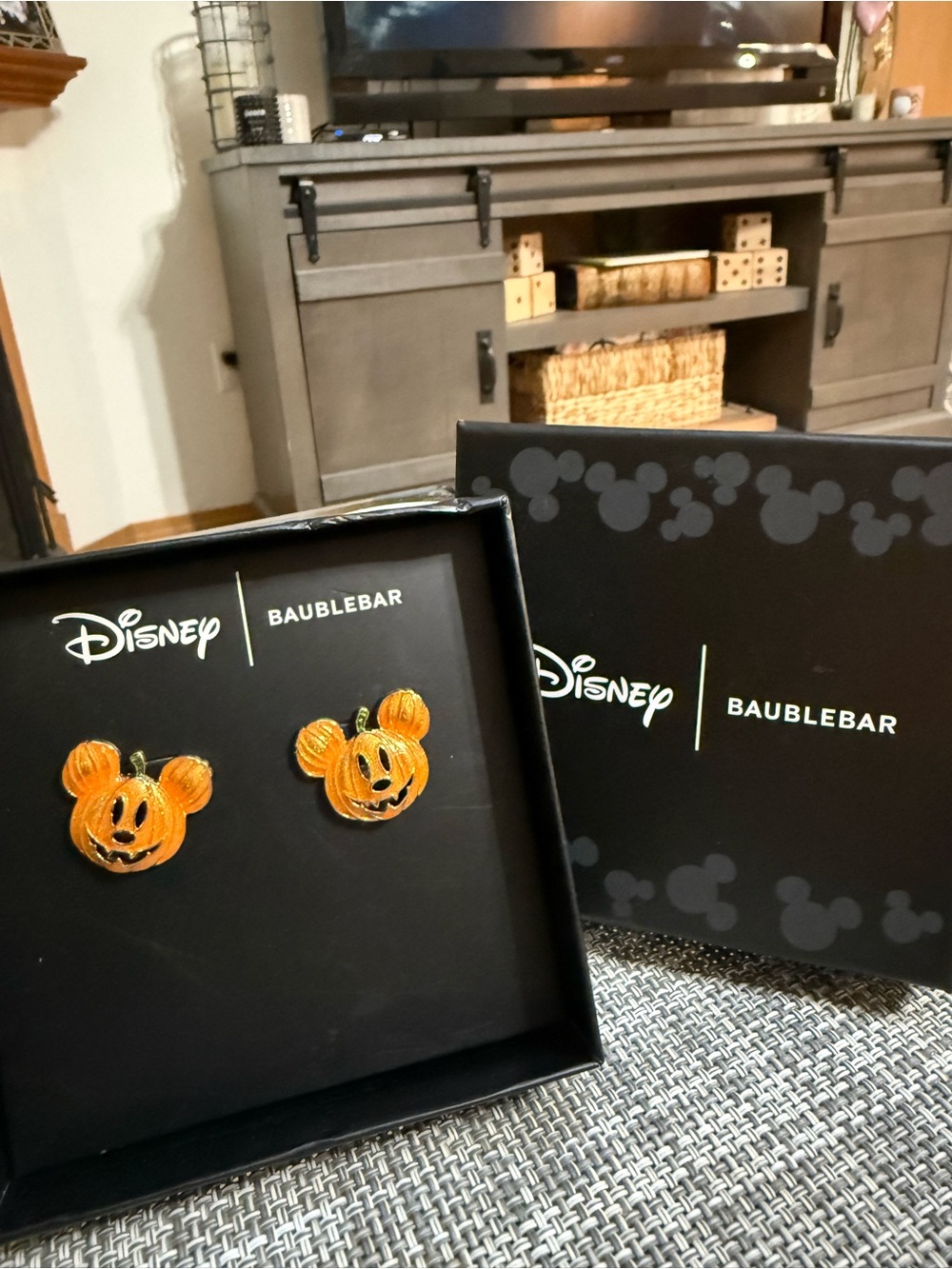 Disney BaubleBar Kids 🎃 Pumpkin Mickey Stud Earrings Glitter Orange & Green